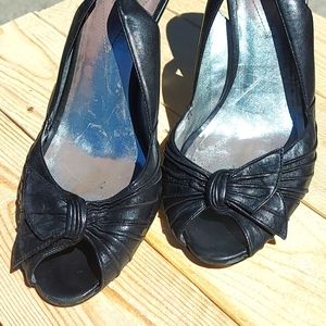 Guess Black peekaboo heels